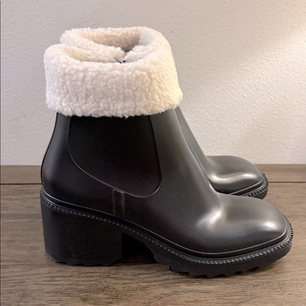 NIB [INC International Concepts] Eadin Faux Fur Cushioned Rainboots Women’s 10 - Picture 3 of 14